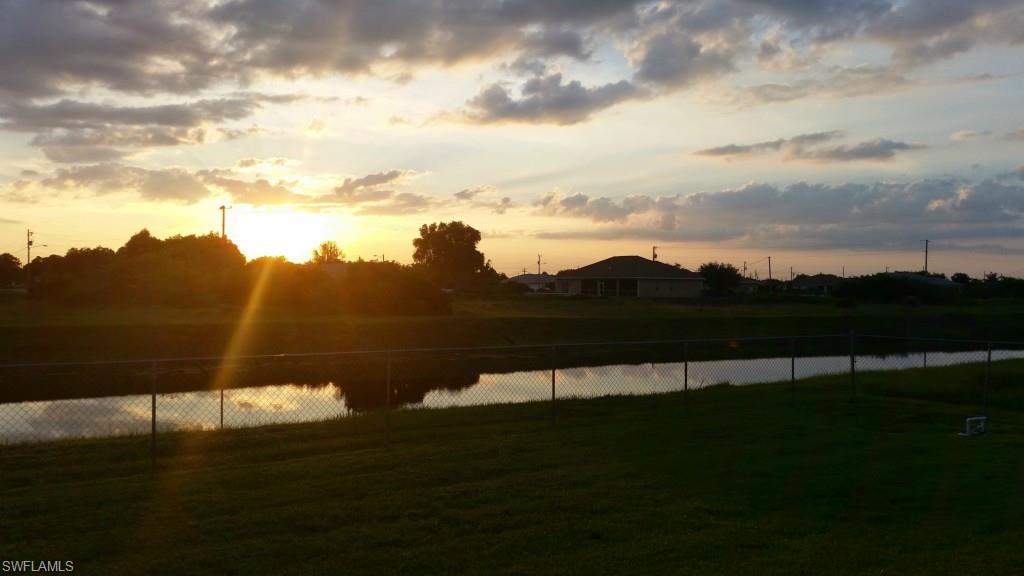 MIRROR LAKES - Residential