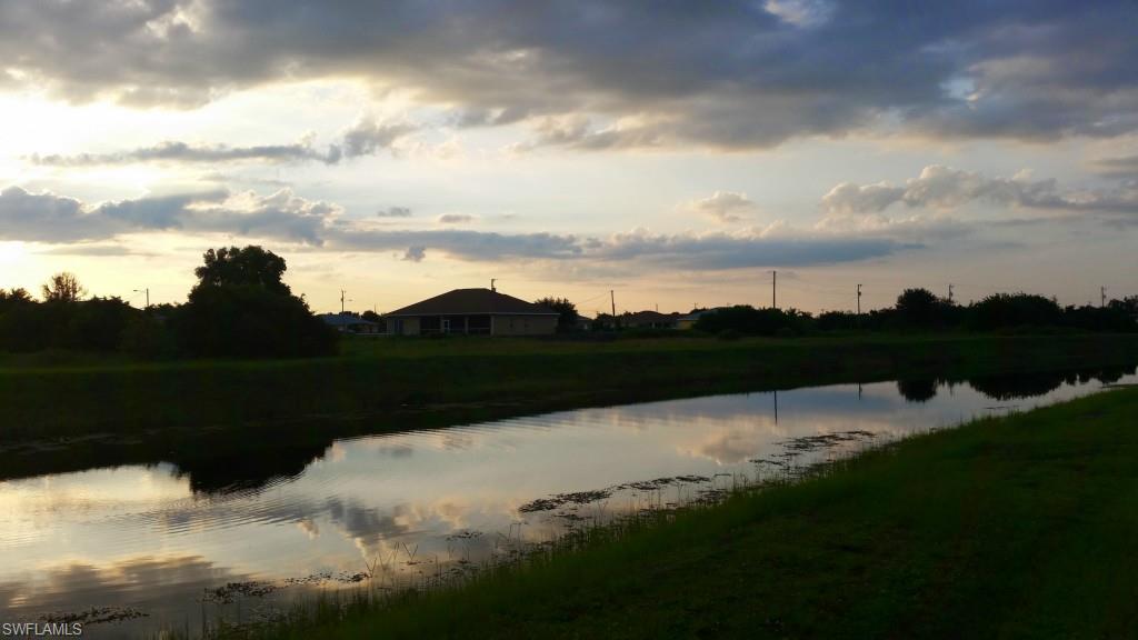 MIRROR LAKES - Residential