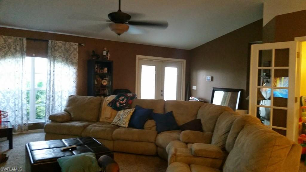 MIRROR LAKES - Residential