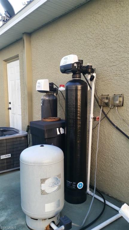 MIRROR LAKES - Residential