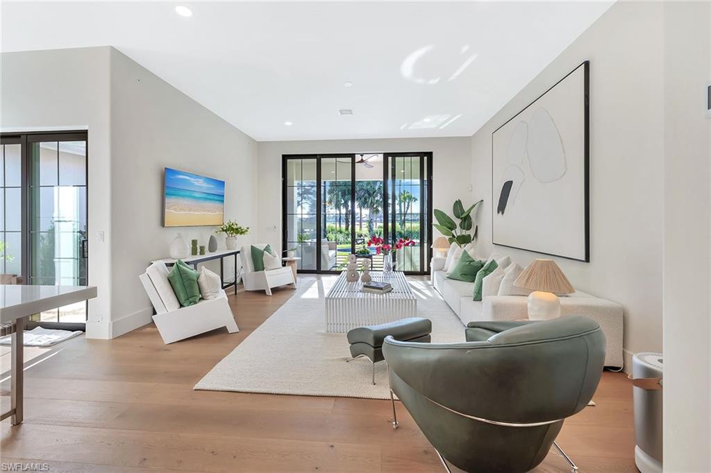 TIERRA LAGO - Residential