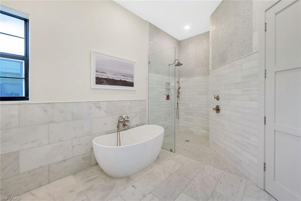 TIERRA LAGO - Residential