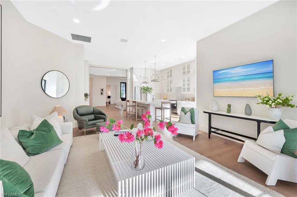 TIERRA LAGO - Residential