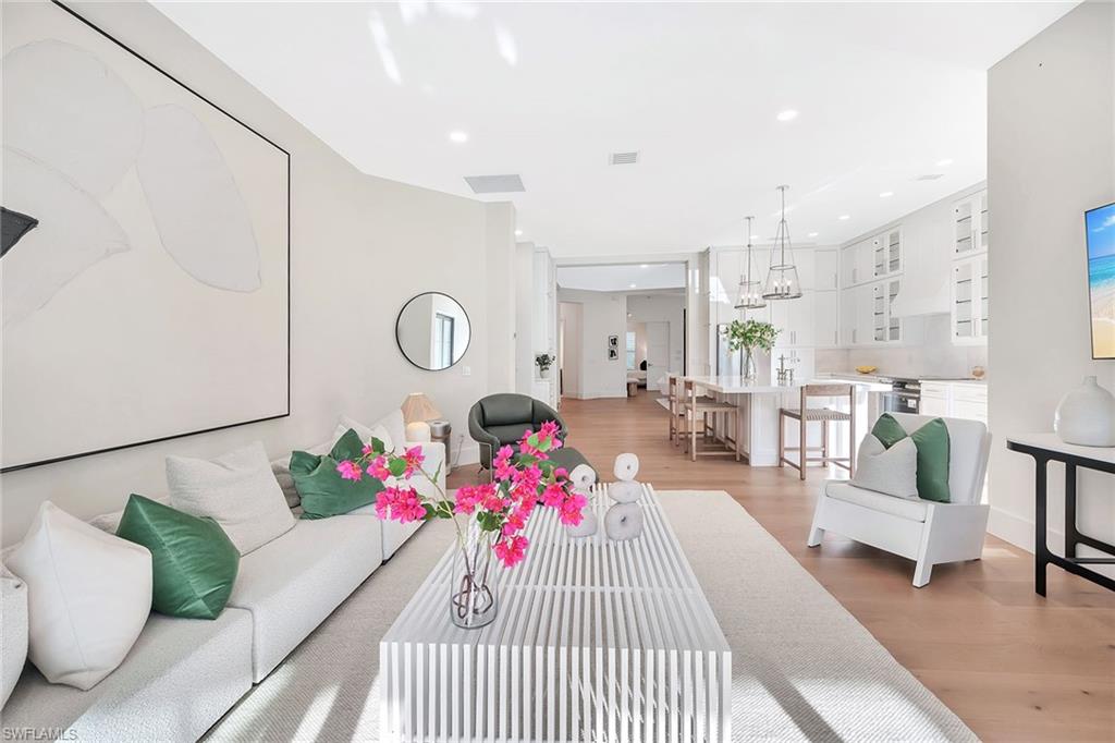 TIERRA LAGO - Residential