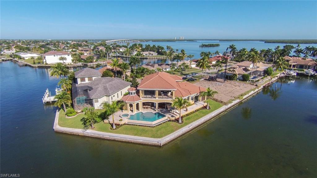 MARCO BEACH - Residential