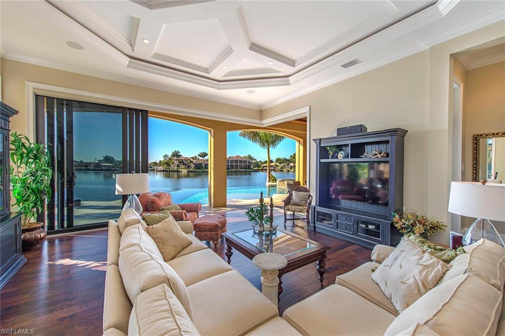 MARCO BEACH - Residential