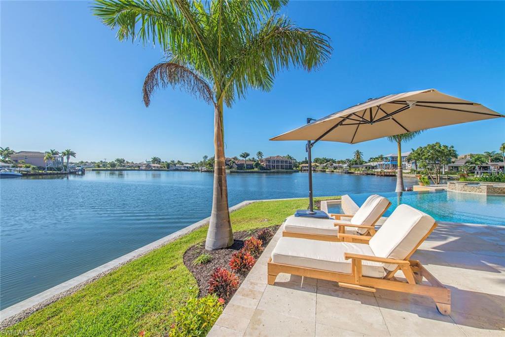 MARCO BEACH - Residential