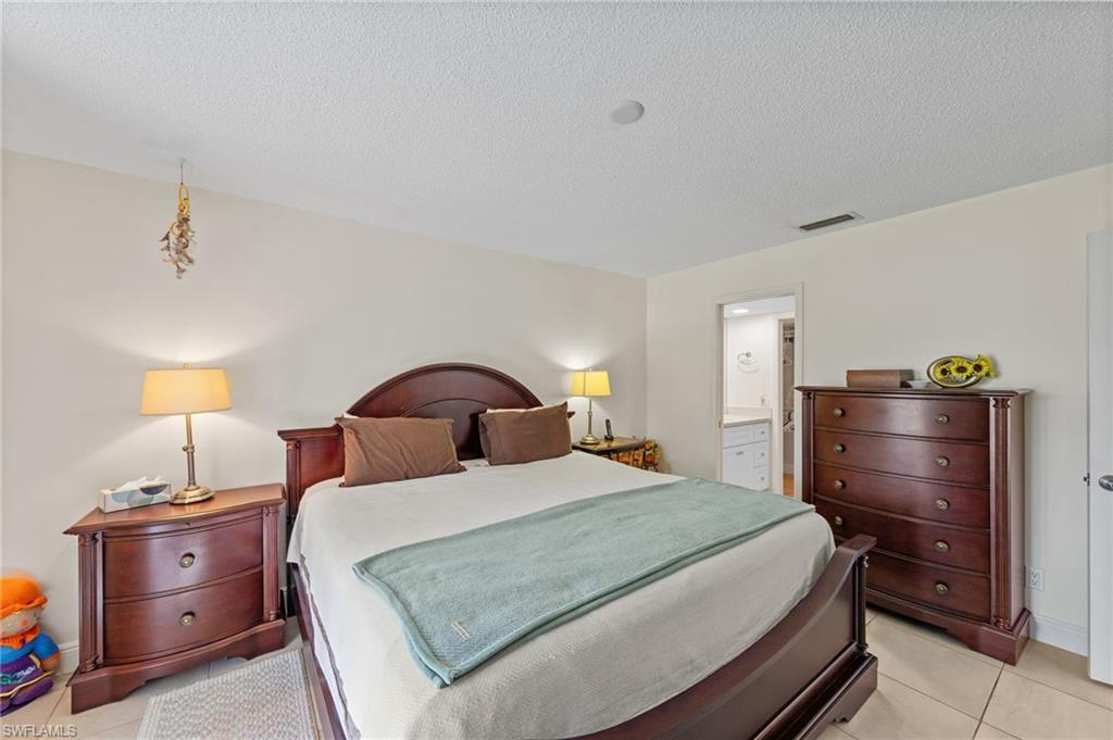 GLADES COUNTRY CLUB - Residential