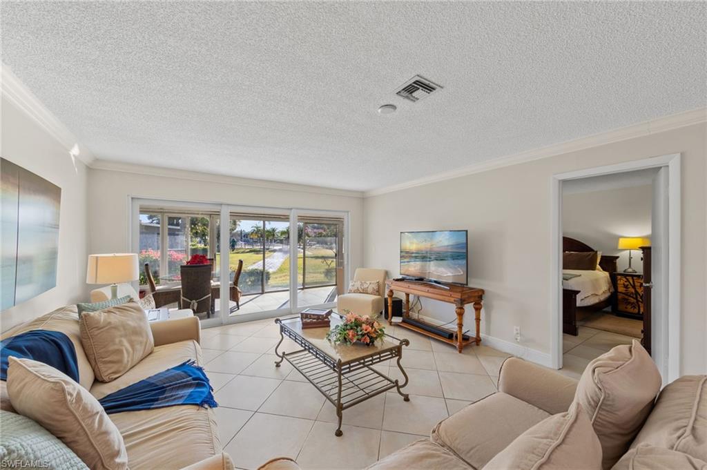 GLADES COUNTRY CLUB - Residential