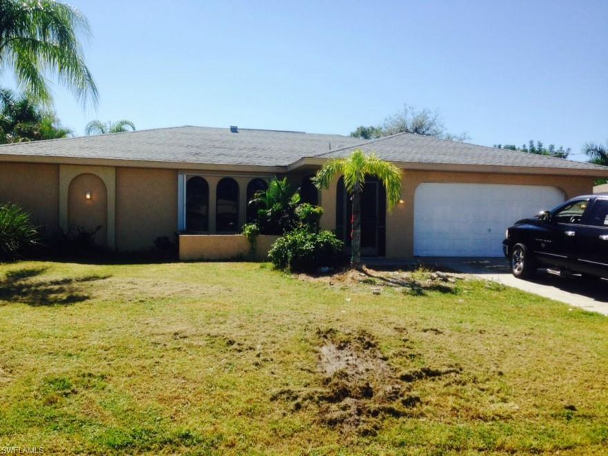 3 bed, 2 bath, 2 car garage pool home WITH screened Lanai.   

Carpet in bedrooms , Tile In Kitchen, tile in Baths,  tile in Traffic Areas, Great Curb Appeal.  Close to Cape Coral Hospital, schools, dining, shopping and much more. Best Of Unit 18. Utility assessments are already in and paid for. Call today, don't let it get away.