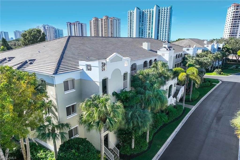 Photo of 7725 Pebble Creek CIR #305, NAPLES, FL 34108 (MLS # 226003768)