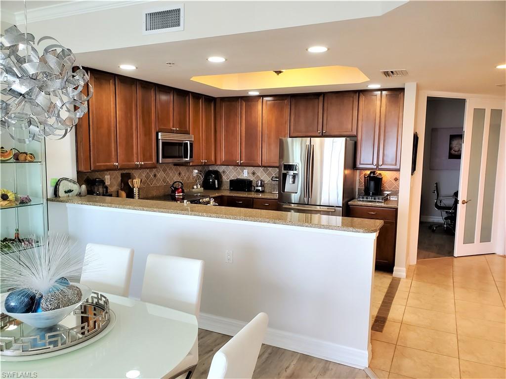 NORTH STAR YACHT CLUB - Residential