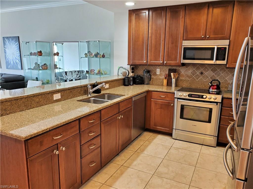 NORTH STAR YACHT CLUB - Residential