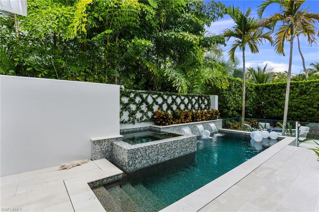 OLDE NAPLES - Residential