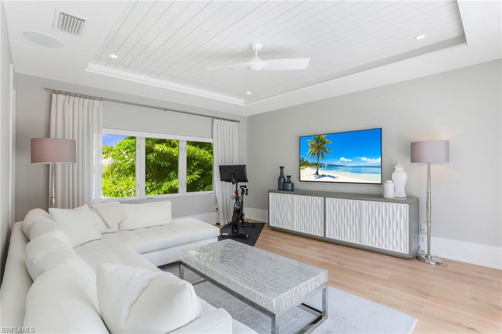 OLDE NAPLES - Residential