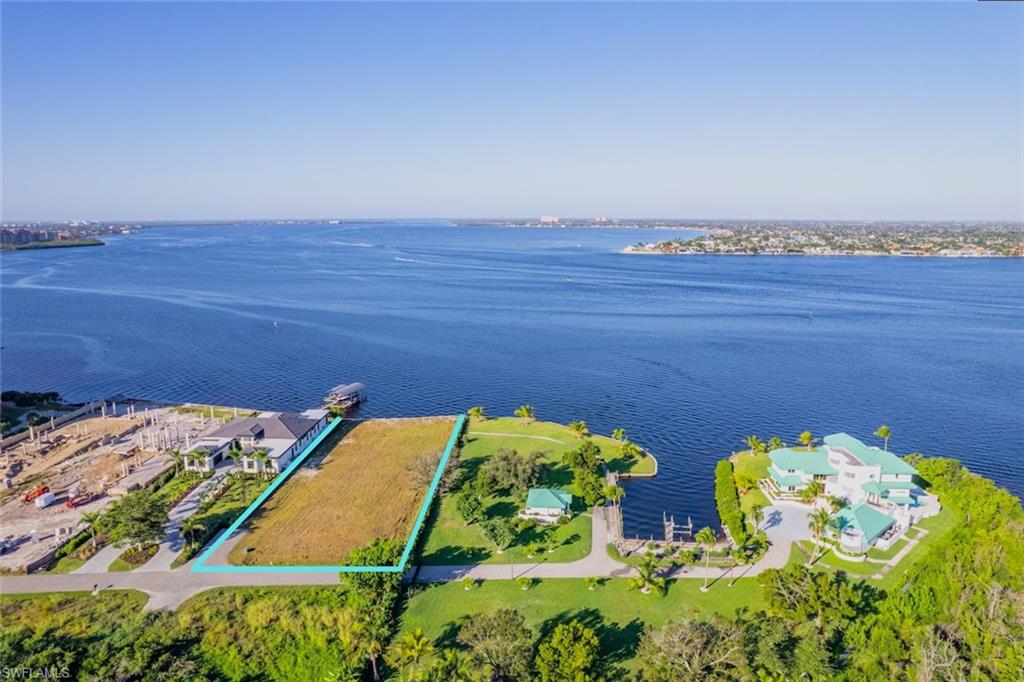 FORT MYERS - Land