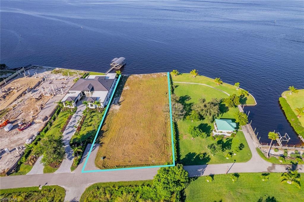FORT MYERS - Land
