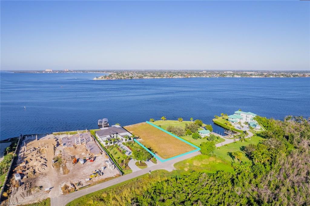 FORT MYERS - Land