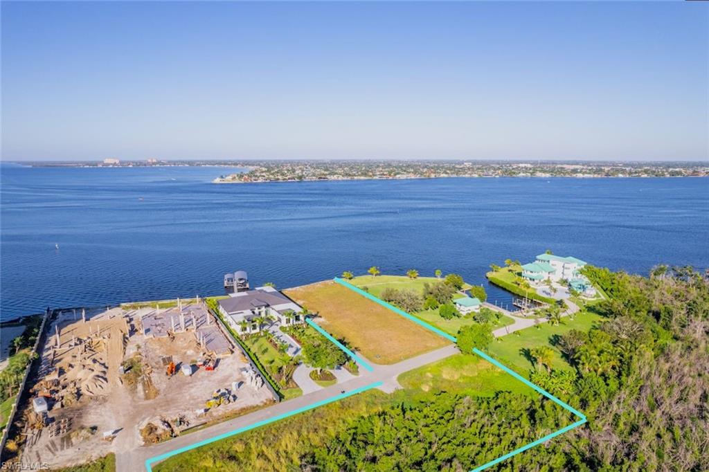 FORT MYERS - Land