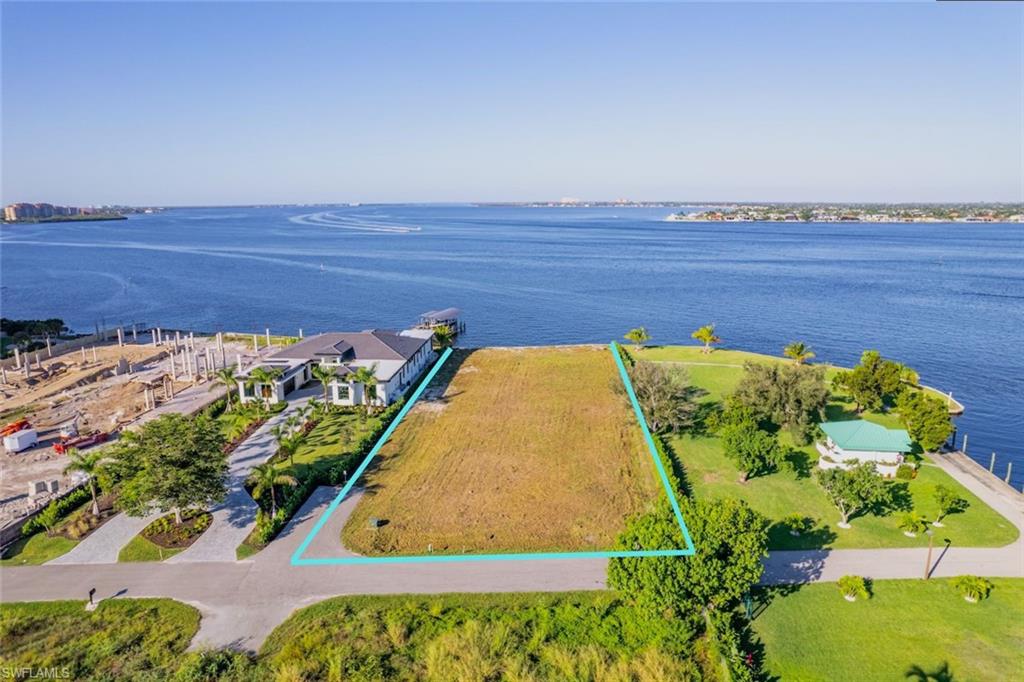 FORT MYERS - Land