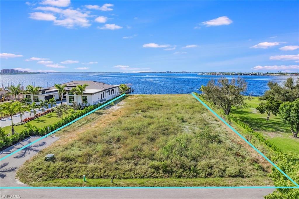 FORT MYERS - Land