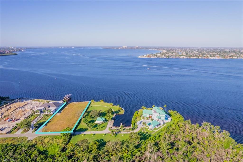 FORT MYERS - Land