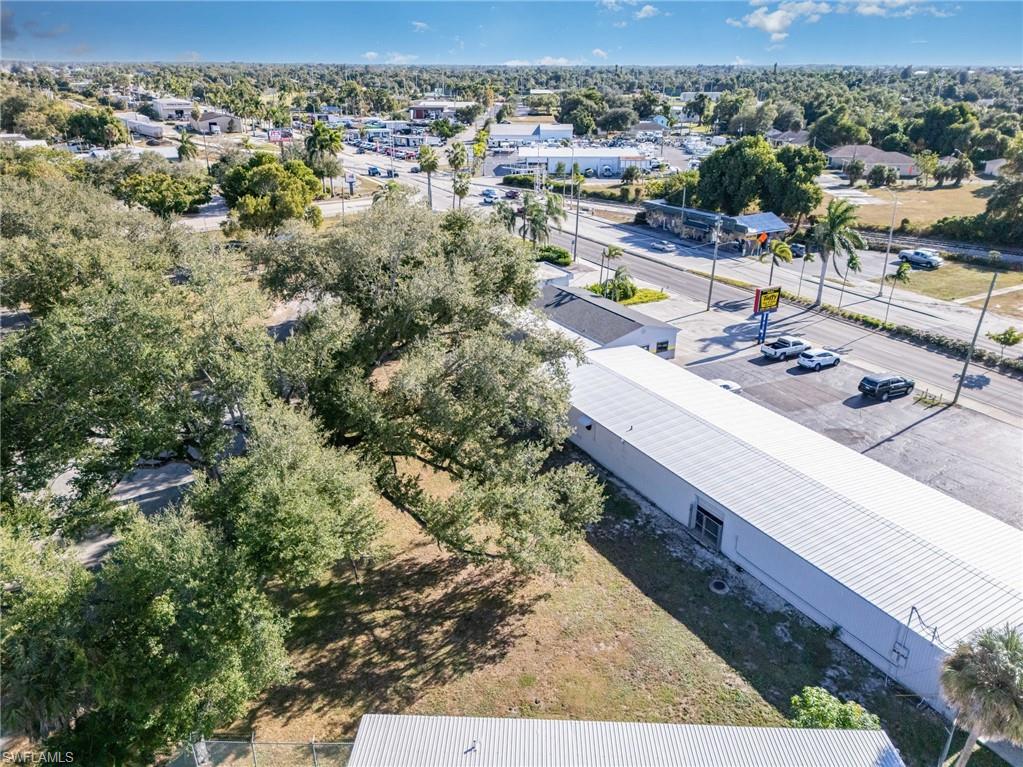 FORT MYERS - Land