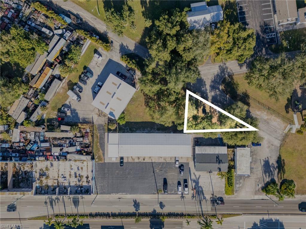 FORT MYERS - Land