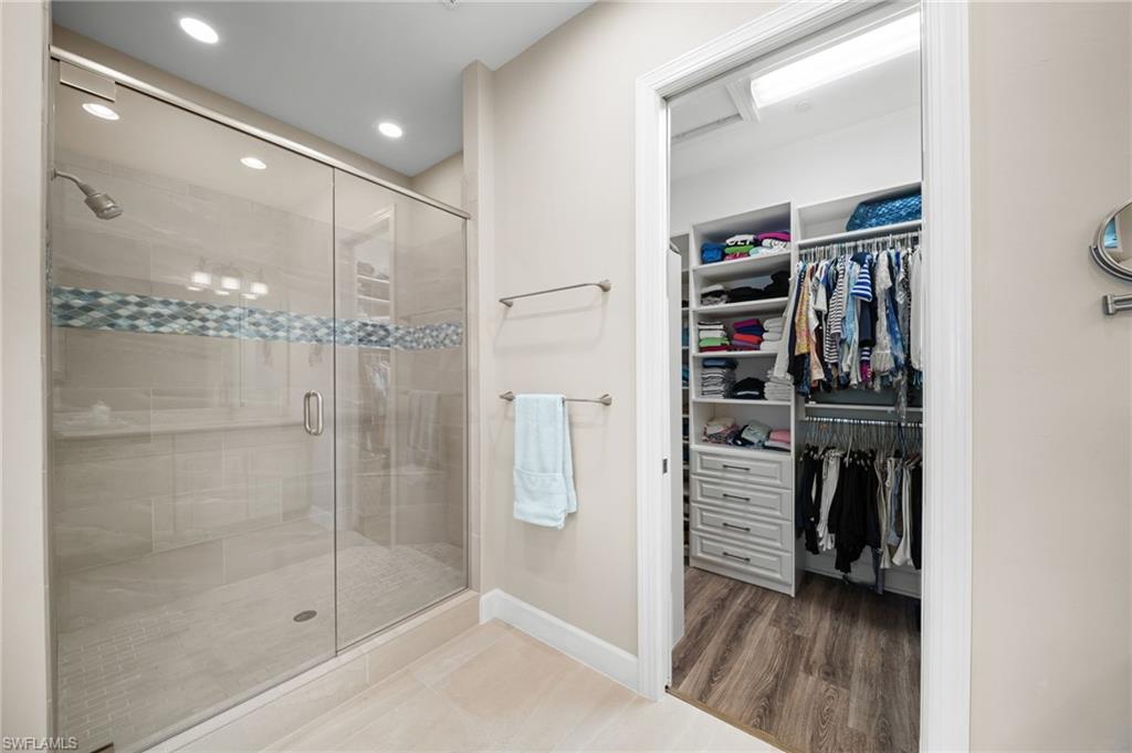 ESPLANADE - Residential