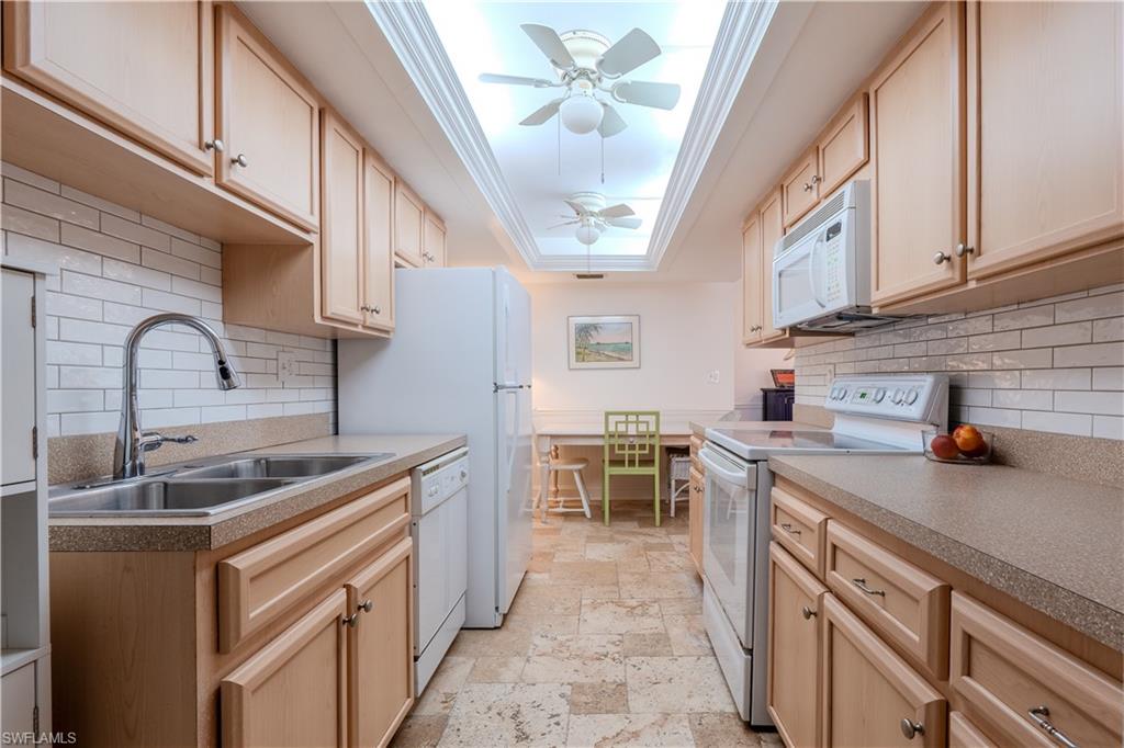 LAKEWOOD - Residential