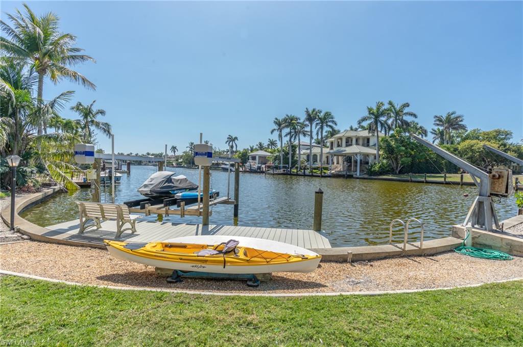 AQUALANE SHORES - Residential