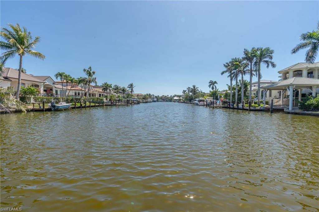 AQUALANE SHORES - Residential