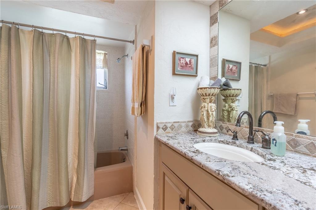 AQUALANE SHORES - Residential