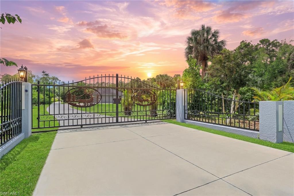 GOLDEN GATE ESTATES - Residential