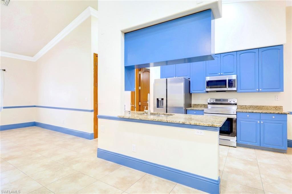 GOLDEN GATE ESTATES - Residential
