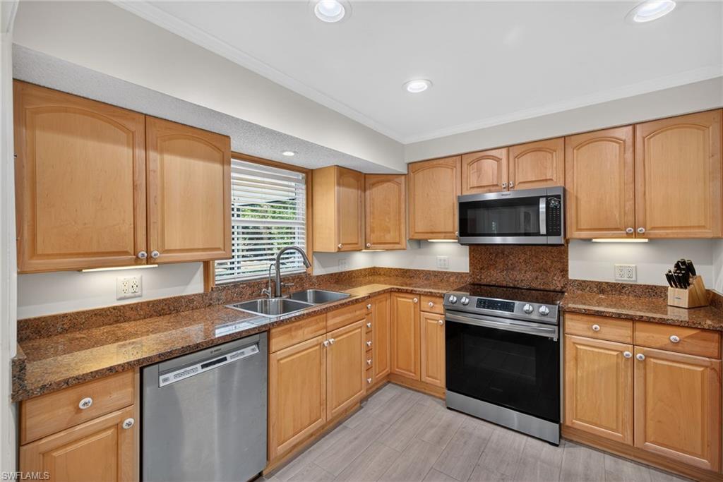 LOGAN WOODS - Residential