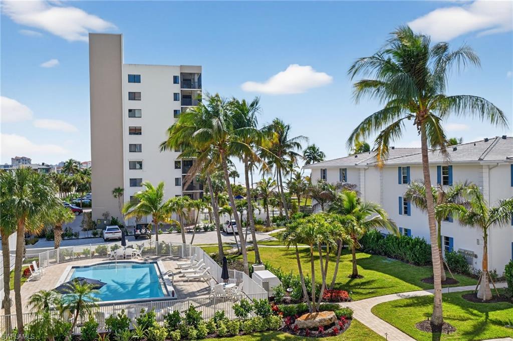 MANSIONS - Residential