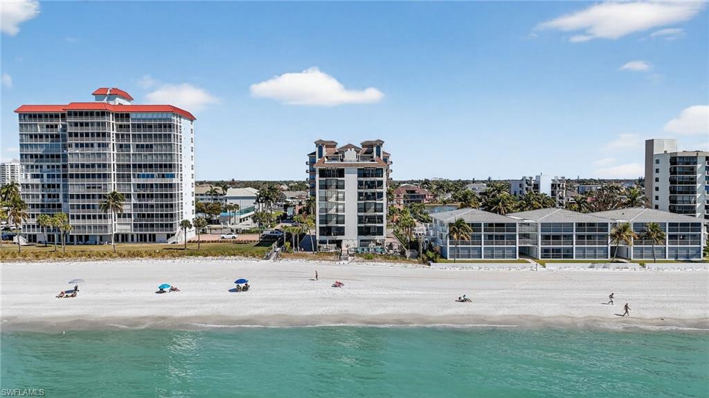 MANSIONS - Residential