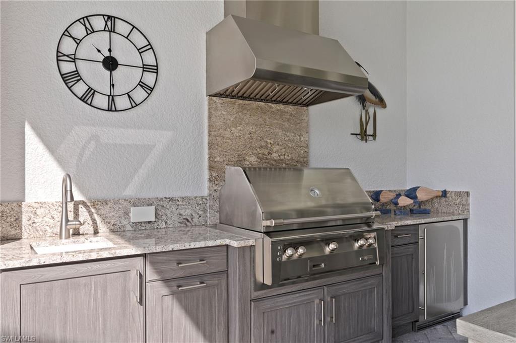 WESTLAKE COURT - Residential