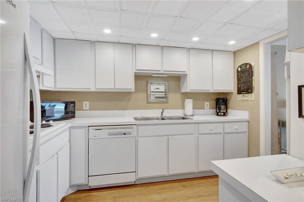 DIPLOMAT - Residential Lease