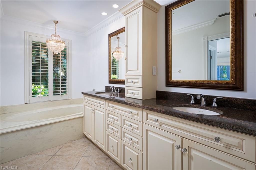 PARK SHORE - Residential