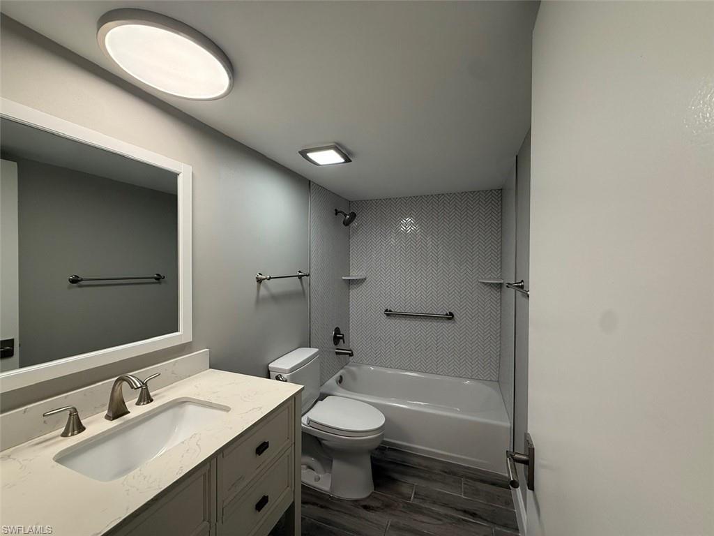 WOODMERE RACQUET CLUB - Residential Lease