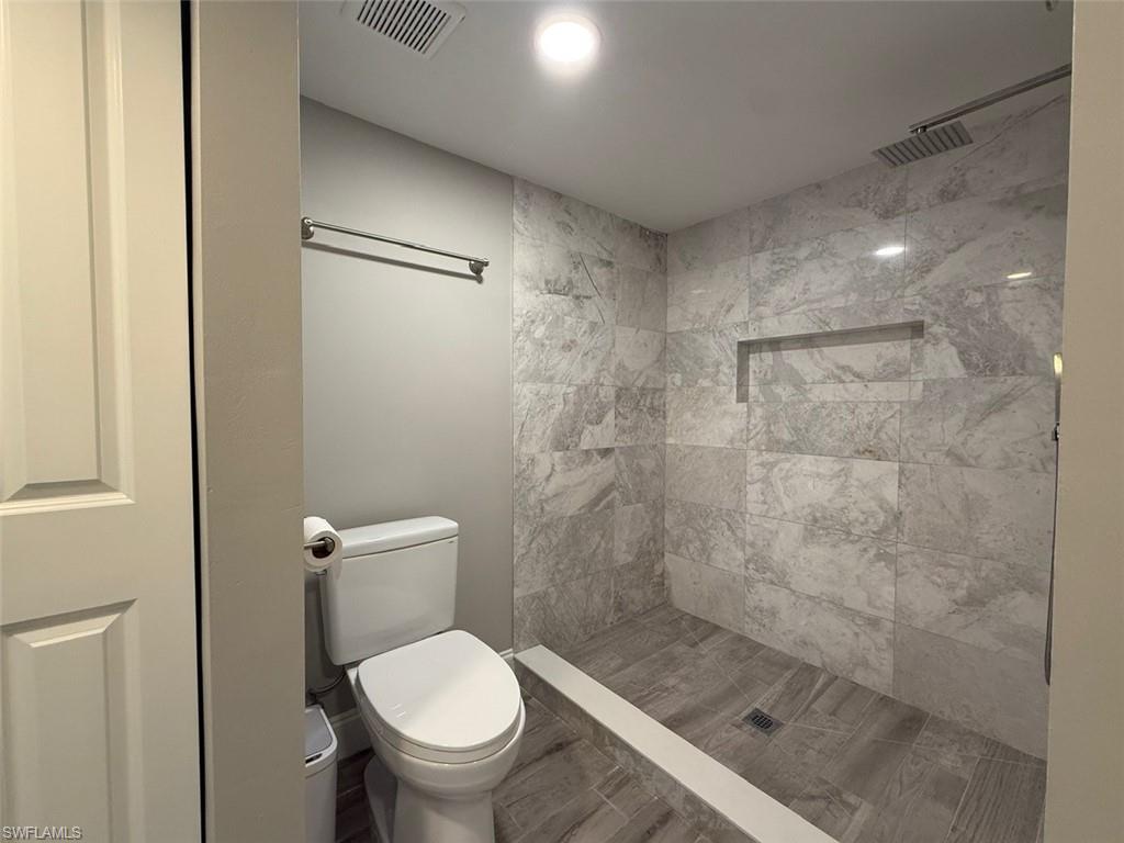 WOODMERE RACQUET CLUB - Residential Lease