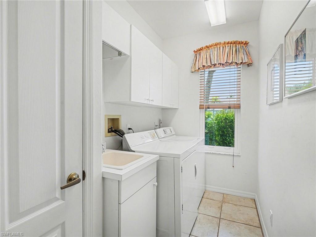 RIVERWOOD - Residential