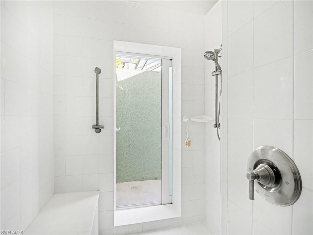 RIVERWOOD - Residential