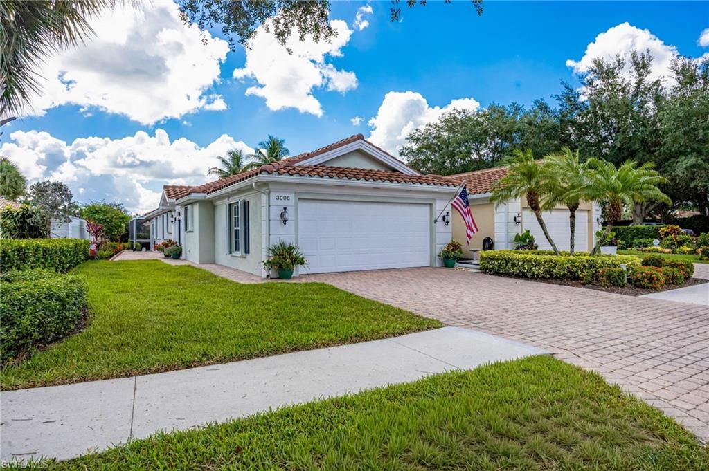 Photo of 3006 Futuna LN, NAPLES, FL 34119 (MLS # 226019686)
