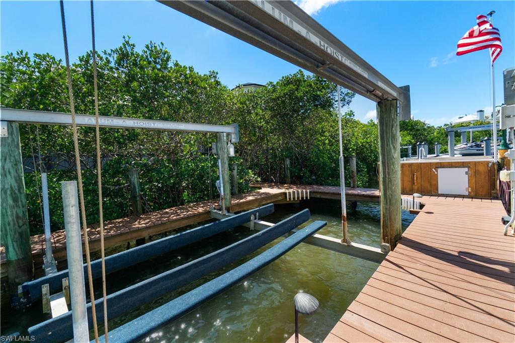 SOUTHPORT ON THE BAY - Residential