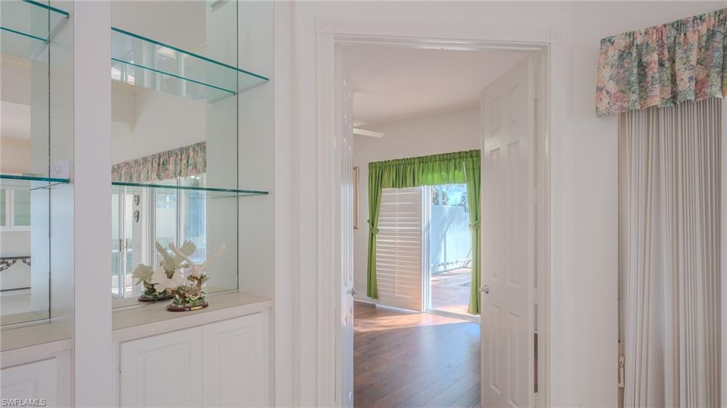 ISLAND WALK - Residential