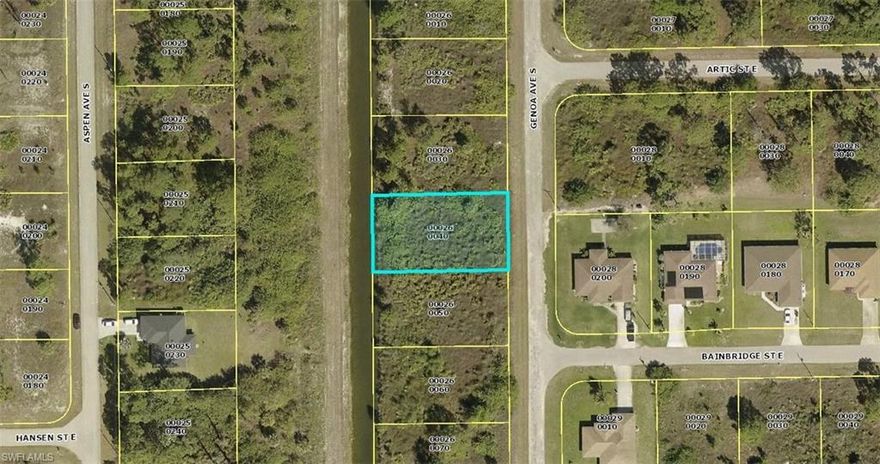 Nice Canal lot located in a quiet area of Lehigh Acres. This lot has easy access to Fort Myers, I-75, and local shopping. Build your Dream Home or Investment Property. The seller has other lots listed for sale in the Lehigh area.