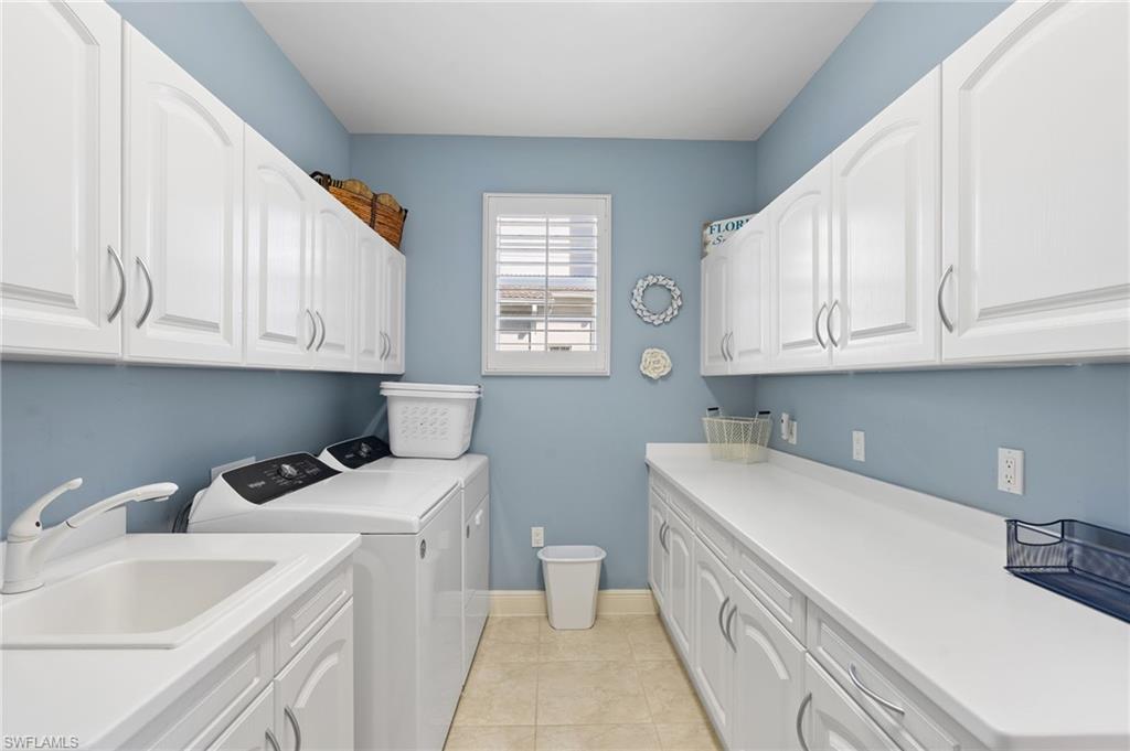 AVELLINO ISLES - Residential